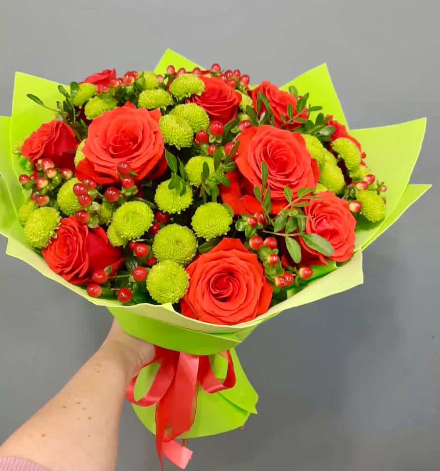 Букет цветов из: Хризантемы и Розы в Ильинка Тульская область