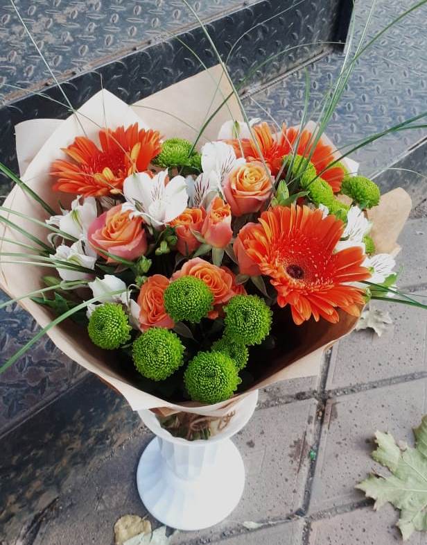 Букет цветов из: Герберы, Хризантемы, Альстромерии и Розы в Ильинка Тульская область