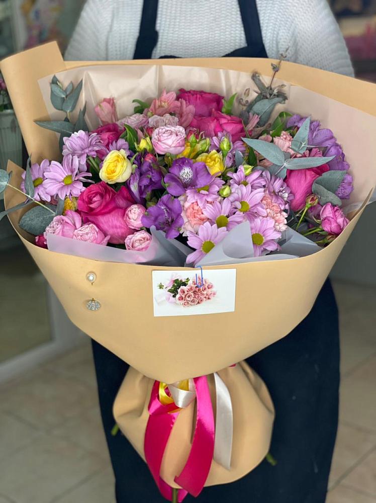 Букет цветов из: Хризантемы, Гвоздики и Альстромерии в Ильинка Тульская область