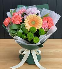 Букет цветов из:  Гвоздики, Розы, Герберы и Хризантемы в Ильинка Тульская область