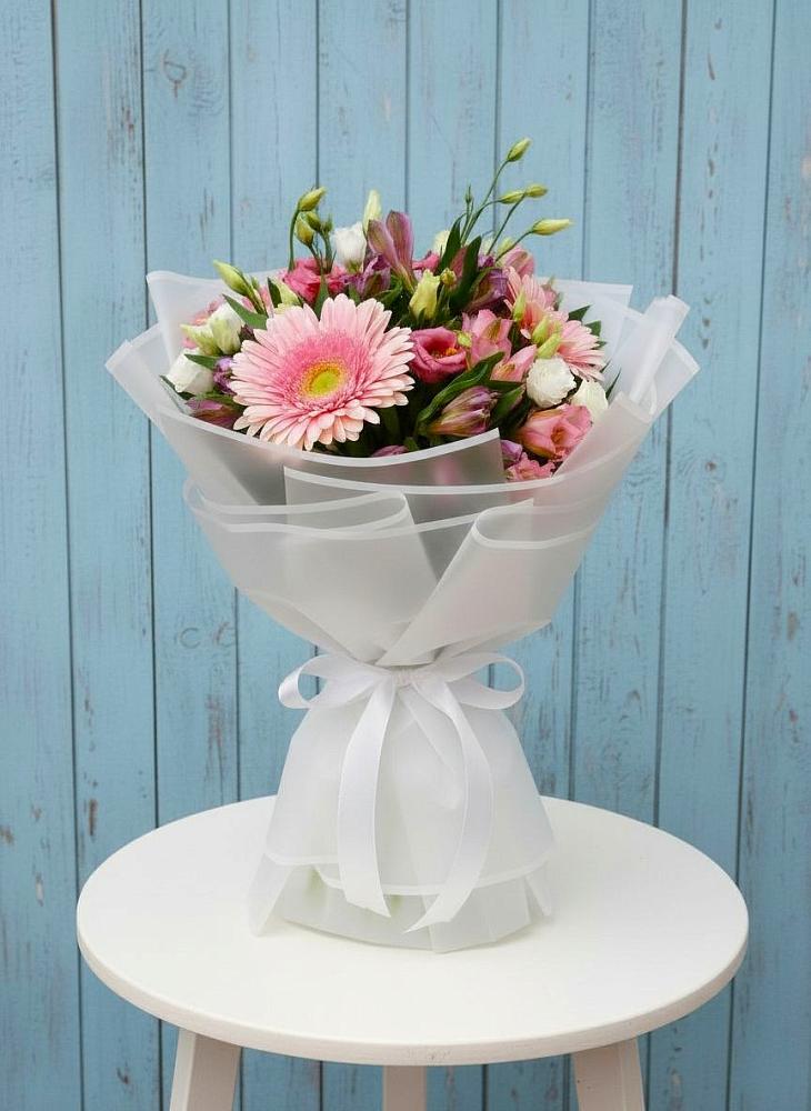 Букет цветов из: Герберы, Альстромерии и Лизиантусы в Ильинка Тульская область